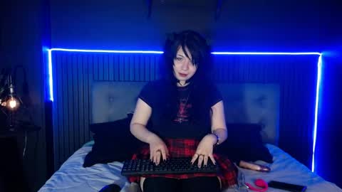 cherry_darck online show from April 24, 2:52 pm