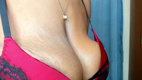cherry_falls online show from April 24, 10:56 pm