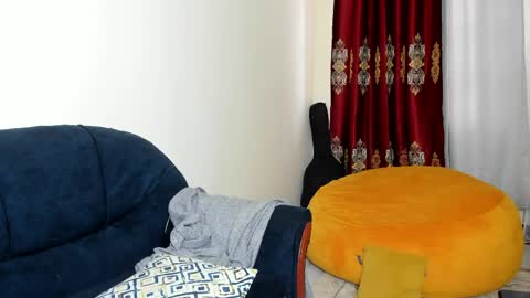 Snapshot of cherry_falls chatting on May 9, 8:52 am cherry_falls online show from May 9, 8:52 am