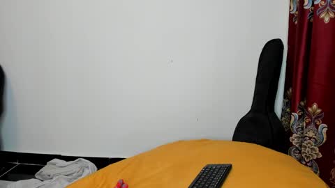 Snapshot of cherry_falls chatting on May 17, 7:32 pm cherry_falls online show from May 17, 7:32 pm