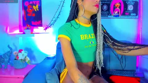 Snapshot of cherry_gate chatting on July 2, 8:48 pm cherry_gate online show from July 2, 8:48 pm