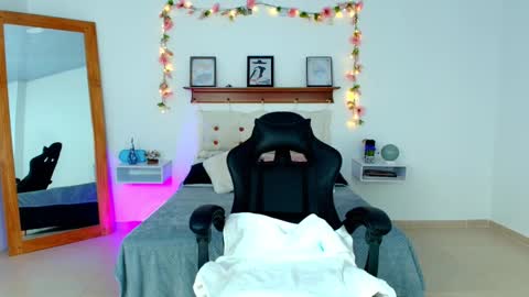 irene online show from October 22, 8:52 pm