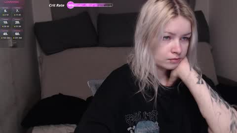 Snapshot of cherry_night666 chatting on December 16, 11:43 pm Morty online show from December 16, 11:43 pm