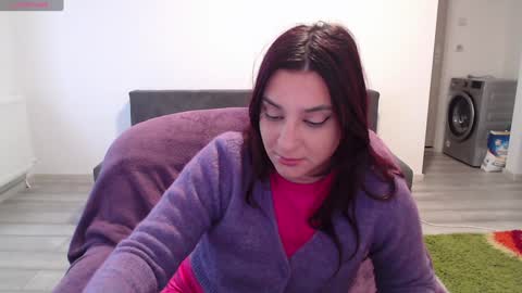 Snapshot of cherry_pie95 chatting on December 2, 7:14 am Sherry online show from December 2, 7:14 am