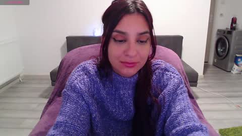 Snapshot of cherry_pie95 chatting on December 3, 8:28 pm Sherry online show from December 3, 8:28 pm