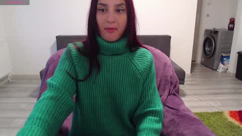 Snapshot of cherry_pie95 chatting on December 5, 7:16 am Sherry online show from December 5, 7:16 am