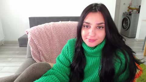 Snapshot of cherry_pie95 chatting on February 5, 7:29 am Sherry online show from February 5, 7:29 am