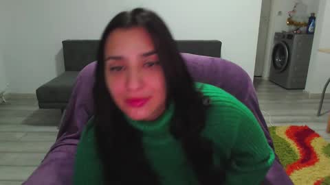 Snapshot of cherry_pie95 chatting on February 19, 3:06 am Sherry online show from February 19, 3:06 am