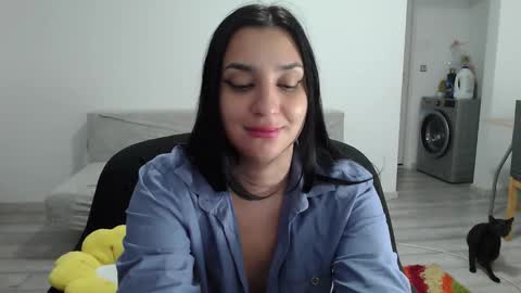Snapshot of cherry_pie95 chatting on September 9, 2:11 am Sherry online show from September 9, 2:11 am