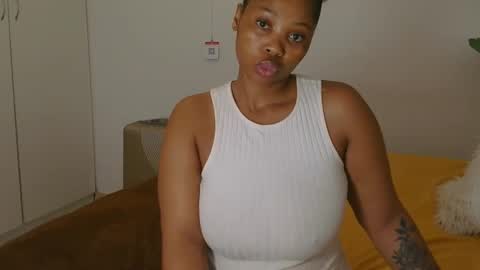 Snapshot of cherrybabexx chatting on December 22, 10:06 am Cherrybabe online show from December 22, 10:06 am