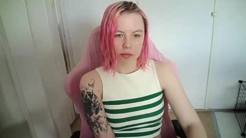 cherrybaby_0 online show from May 9, 9:14 am