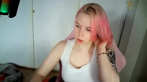 cherrybaby_0 online show from June 11, 8:56 am