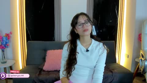 Cherry online show from May 6, 8:25 pm