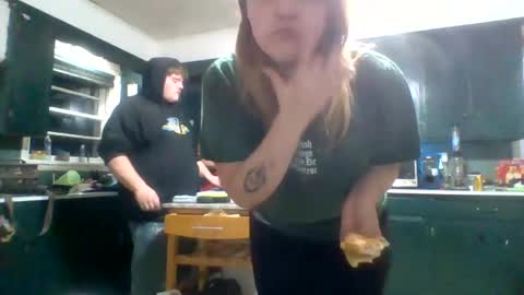 Snapshot of cherrybomb454 chatting on October 31, 3:07 am cherrybomb454 online show from October 31, 3:07 am