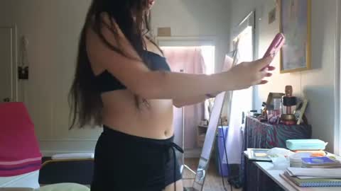 Snapshot of cherrycam777 chatting on July 20, 12:47 am Miss Cherry online show from July 20, 12:47 am