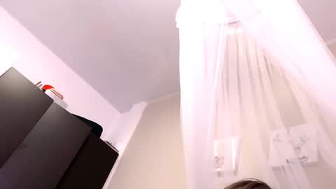 Anna online show from February 9, 5:11 pm