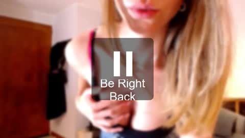 Snapshot of cherrycoloured chatting on February 26, 4:22 am Anna online show from February 26, 4:22 am