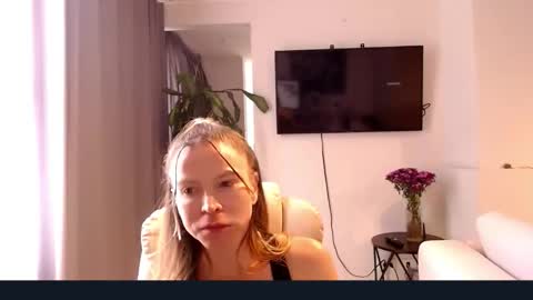 Snapshot of cherrycoloured chatting on March 6, 6:48 pm Anna online show from March 6, 6:48 pm