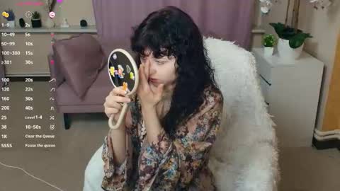 Isabel online show from June 25, 7:07 pm