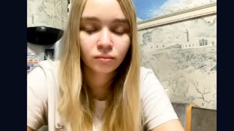 Lei online show from June 10, 5:23 pm