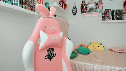 Snapshot of cherrymafer666 chatting on February 1, 11:06 pm cherrycute666 online show from February 1, 11:06 pm