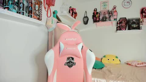 Snapshot of cherrymafer666 chatting on February 2, 4:48 am cherrycute666 online show from February 2, 4:48 am