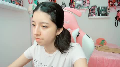 Snapshot of cherrymafer666 chatting on February 5, 6:59 pm cherrycute666 online show from February 5, 6:59 pm