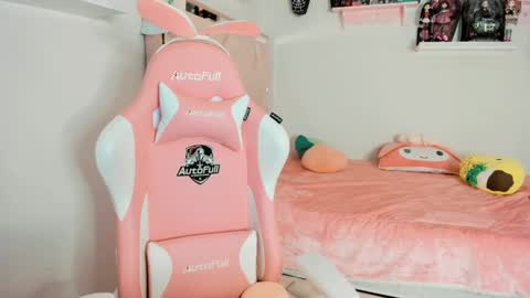 Snapshot of cherrymafer666 chatting on February 7, 6:24 am cherrycute666 online show from February 7, 6:24 am