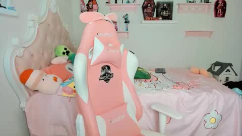 Snapshot of cherrymafer666 chatting on October 18, 3:09 am cherrycute666 online show from October 18, 3:09 am