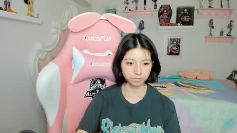 cherrycute666 online show from April 24, 4:48 am