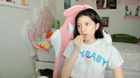 cherrycute666 online show from June 28, 2:50 am
