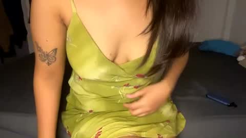 Snapshot of cherrynovax chatting on June 24, 3:11 pm Bella online show from June 24, 3:11 pm