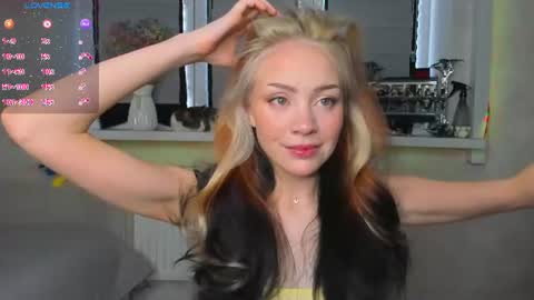 Lysia online show from June 13, 2:59 pm
