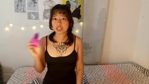 Snapshot of cherrywitchy chatting on December 9, 12:34 am Cherry online show from December 9, 12:34 am
