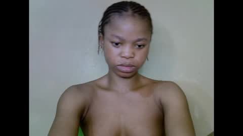 Snapshot of cherryxpussy chatting on November 17, 9:48 am cherryxpussy online show from November 17, 9:48 am