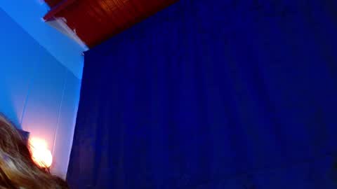 Snapshot of cherryyquen chatting on December 24, 5:44 pm Cherry Queen online show from December 24, 5:44 pm