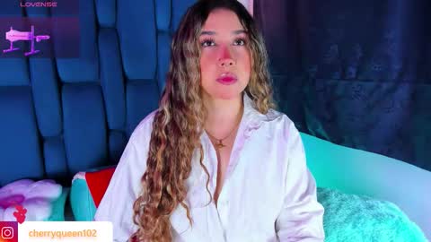 Snapshot of cherryyquen chatting on November 2, 8:00 pm Cherry Queen online show from November 2, 8:00 pm