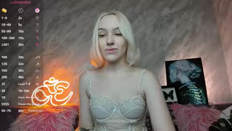 Cheryl online show from February 19, 10:06 pm