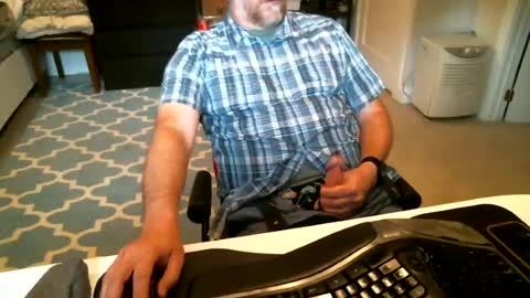 Snapshot of chesbayboy chatting on June 18, 6:56 pm chesbayboy online show from June 18, 6:56 pm