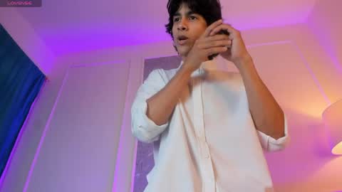Snapshot of cheys_mast chatting on May 30, 4:59 pm Cheys online show from May 30, 4:59 pm
