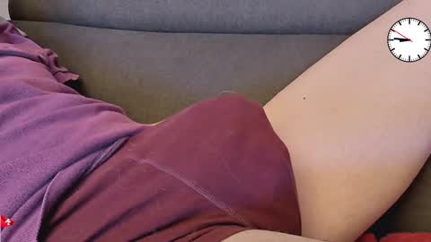 Snapshot of chezmonsieur_g chatting on September 26, 6:45 pm Grey online show from September 26, 6:45 pm