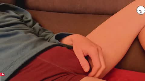 Snapshot of chezmonsieur_g chatting on October 26, 7:31 pm Grey online show from October 26, 7:31 pm