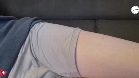 Snapshot of chezmonsieur_g chatting on November 8, 7:12 pm Grey online show from November 8, 7:12 pm