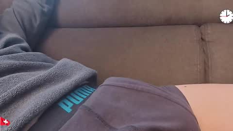 Snapshot of chezmonsieur_g chatting on November 22, 12:59 pm Grey online show from November 22, 12:59 pm