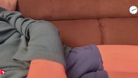 Snapshot of chezmonsieur_g chatting on December 2, 7:09 pm Grey online show from December 2, 7:09 pm