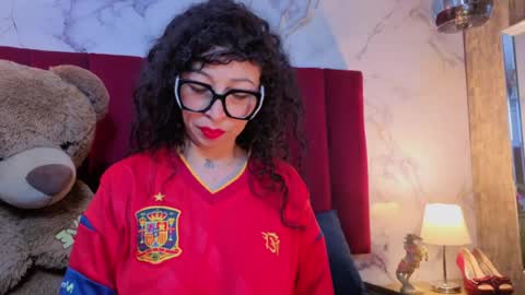 Snapshot of chiarajjones chatting on July 19, 1:15 pm CHIARA online show from July 19, 1:15 pm