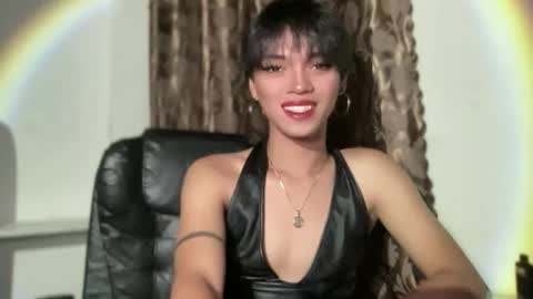 Snapshot of chichay_addams chatting on September 11, 12:05 pm Addams online show from September 11, 12:05 pm