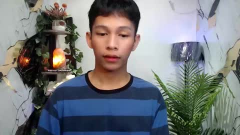 Snapshot of chick_renz chatting on October 9, 4:38 pm chick_renz online show from October 9, 4:38 pm