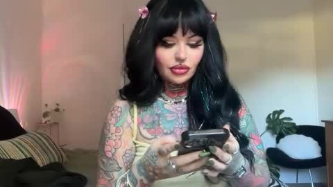Chickhabit66 online show from May 9, 1:11 am