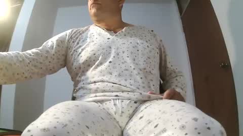 Snapshot of chicoguapo8 chatting on November 27, 12:07 pm jorge online show from November 27, 12:07 pm